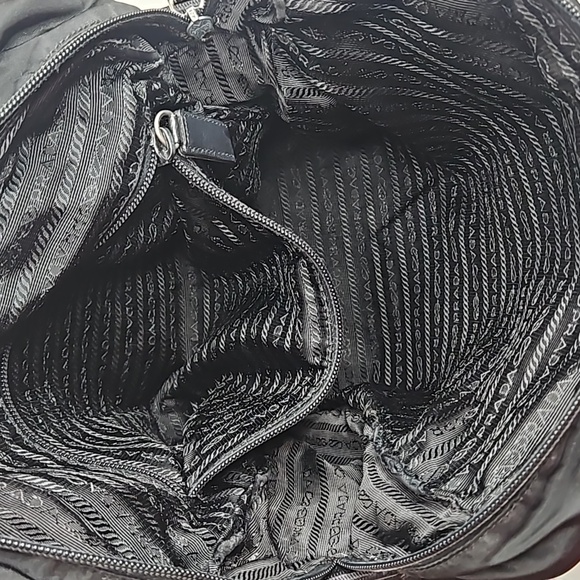 Authentic Prada Nero Tessuto Crossbody Bag - Picture 12 of 16
